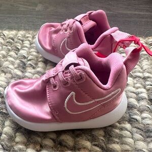 Satin pink baby Nike's NWOT